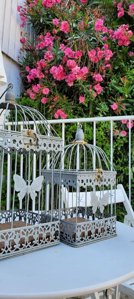 Фото Red House by the River