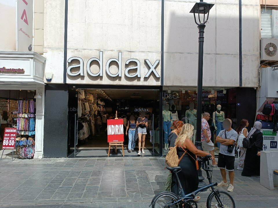 Clothing store Addax, Izmir, photo