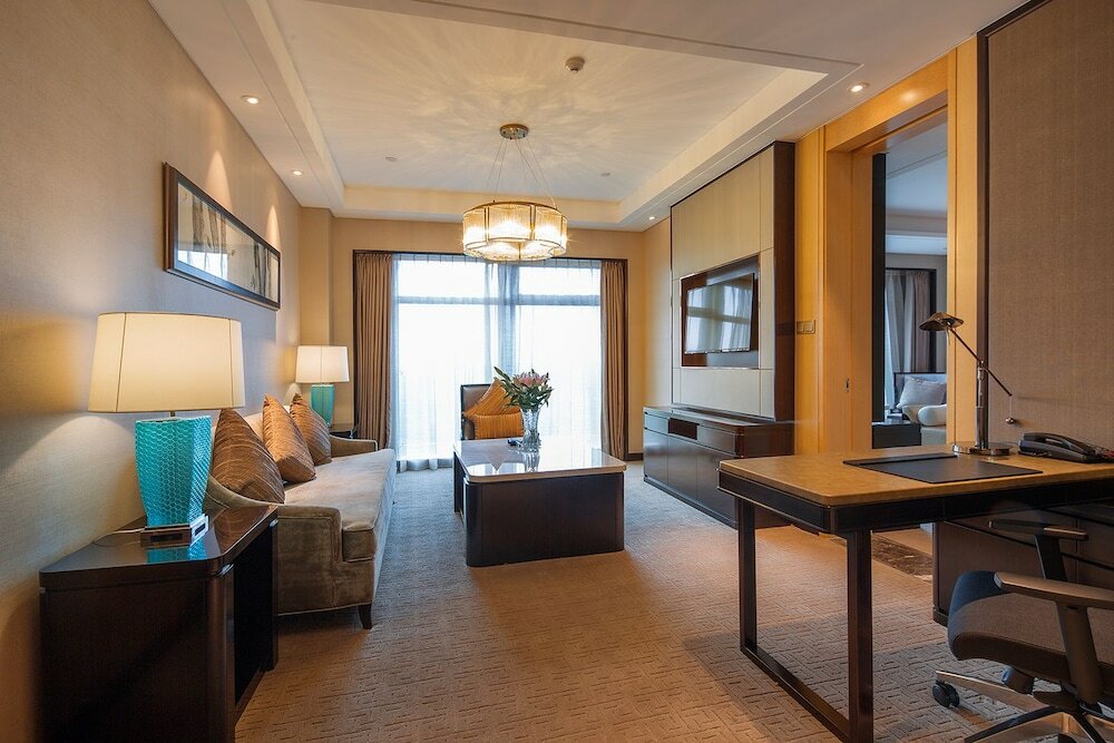 Фото Howard Johnson Jinyi Hotel Chongqing