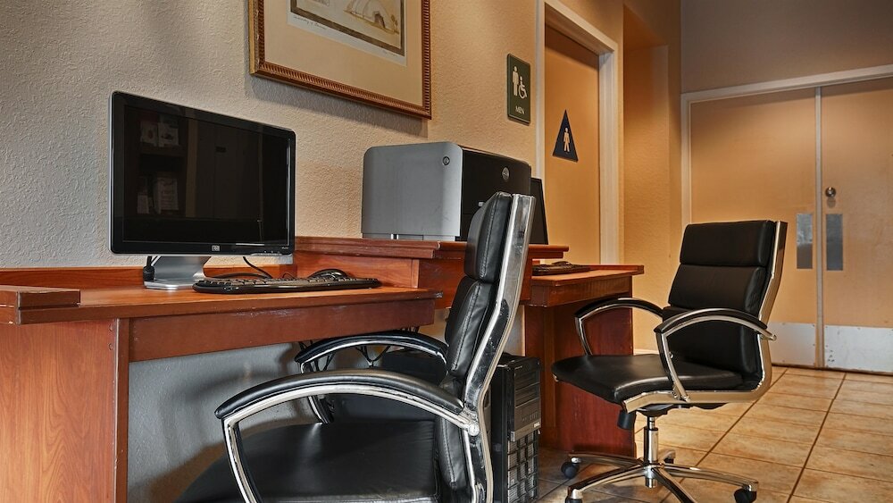 Фото Best Western Heritage Inn