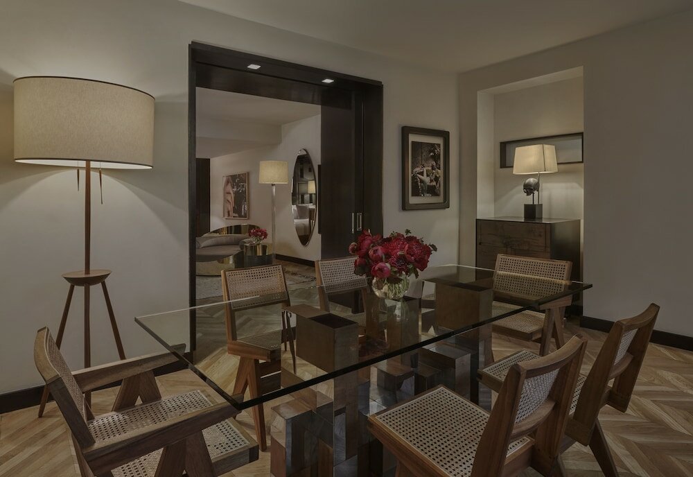 Фото Sixty Beverly Hills