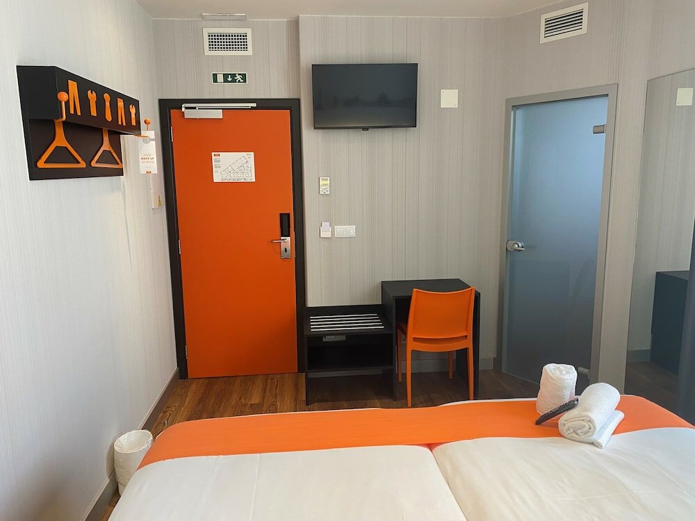Фото EasyHotel Lisbon