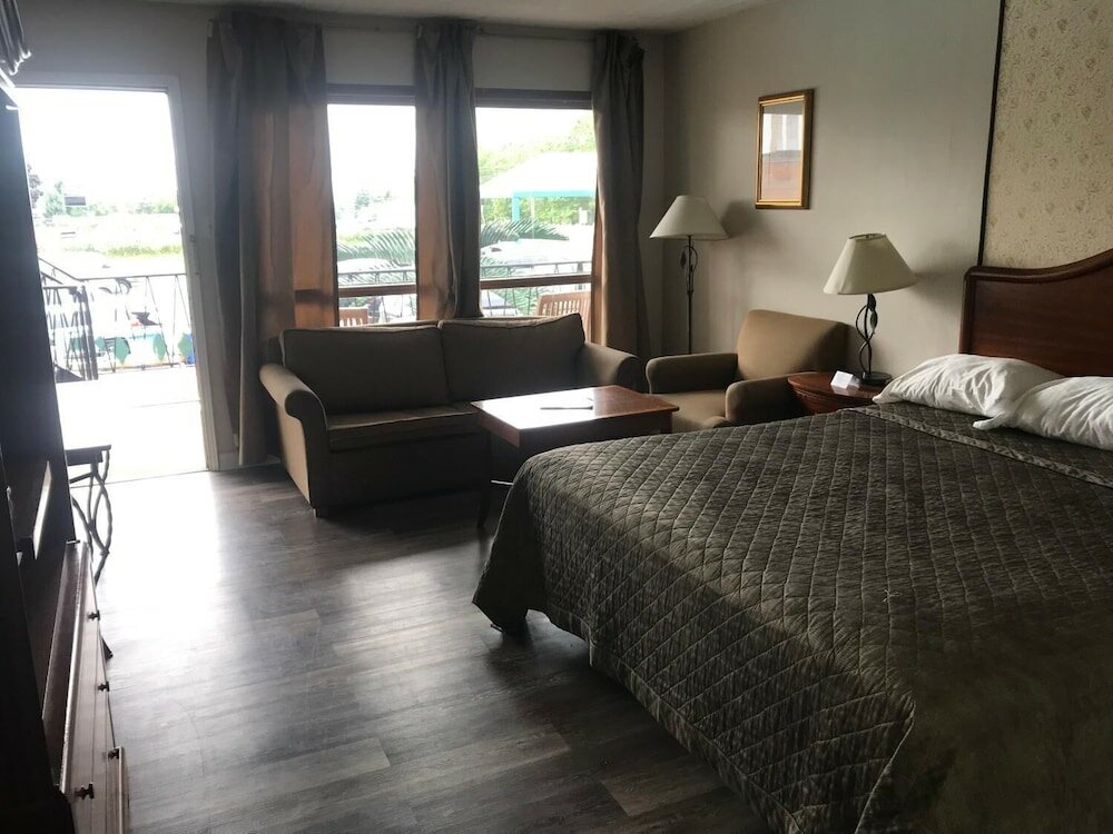 Фото Rainbow Motor Inn - by the Falls