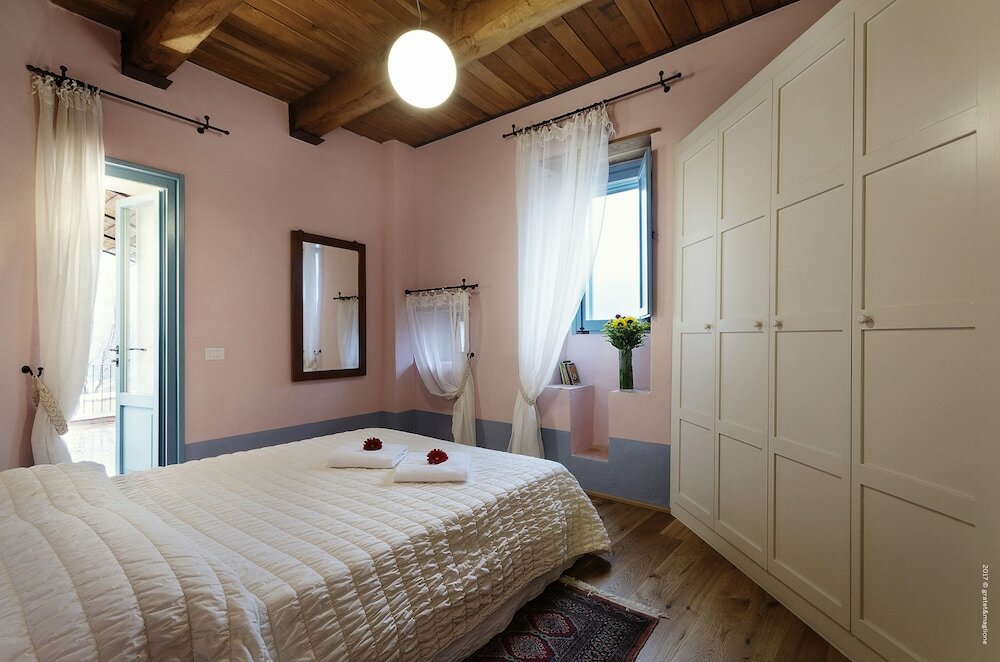 Фото Castello di Postignano Relais