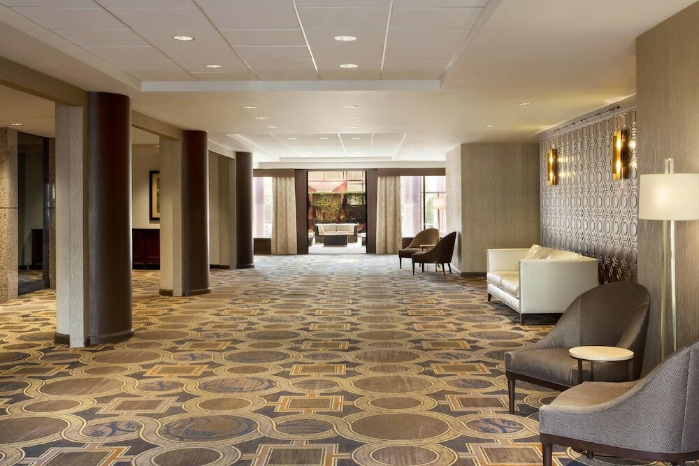 Фото Sheraton LaGuardia East Hotel