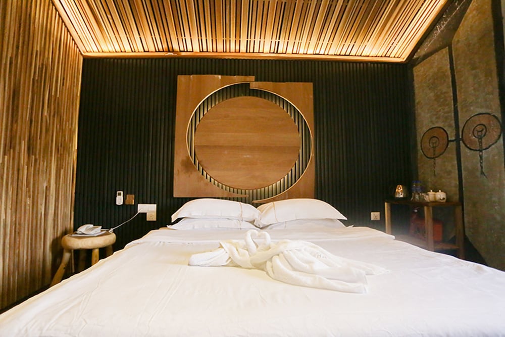 Фото The Happy 8 Retreat @ Old Town