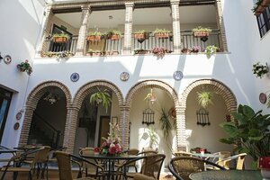 Гостиница Hotel de los Faroles в Кордове