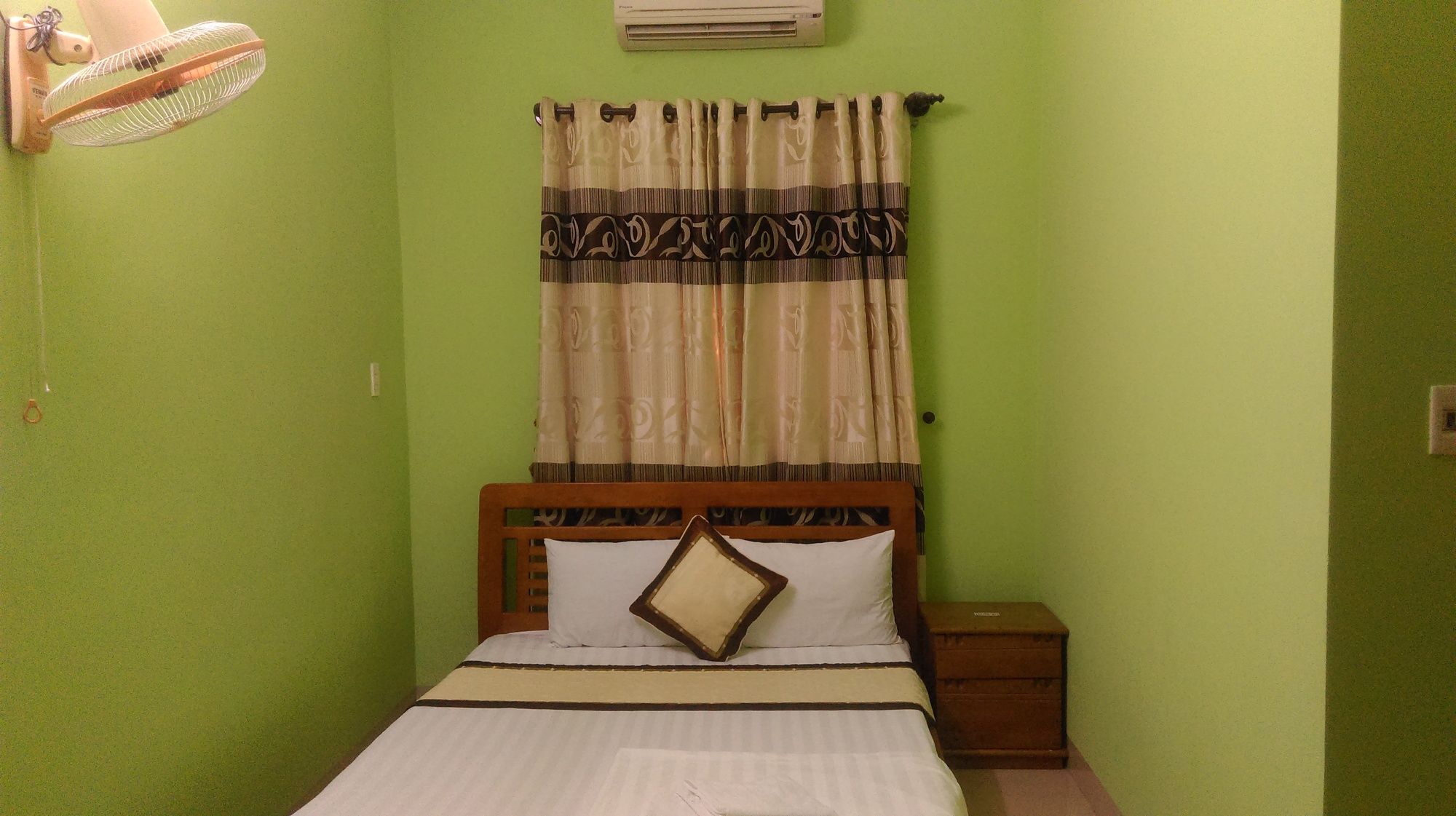 Фото Honey Hotel