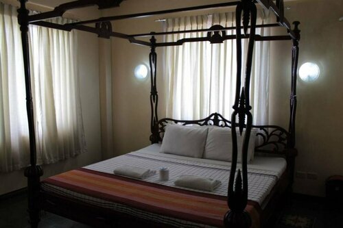 Гостиница Casa Rica Hotel в Вигане