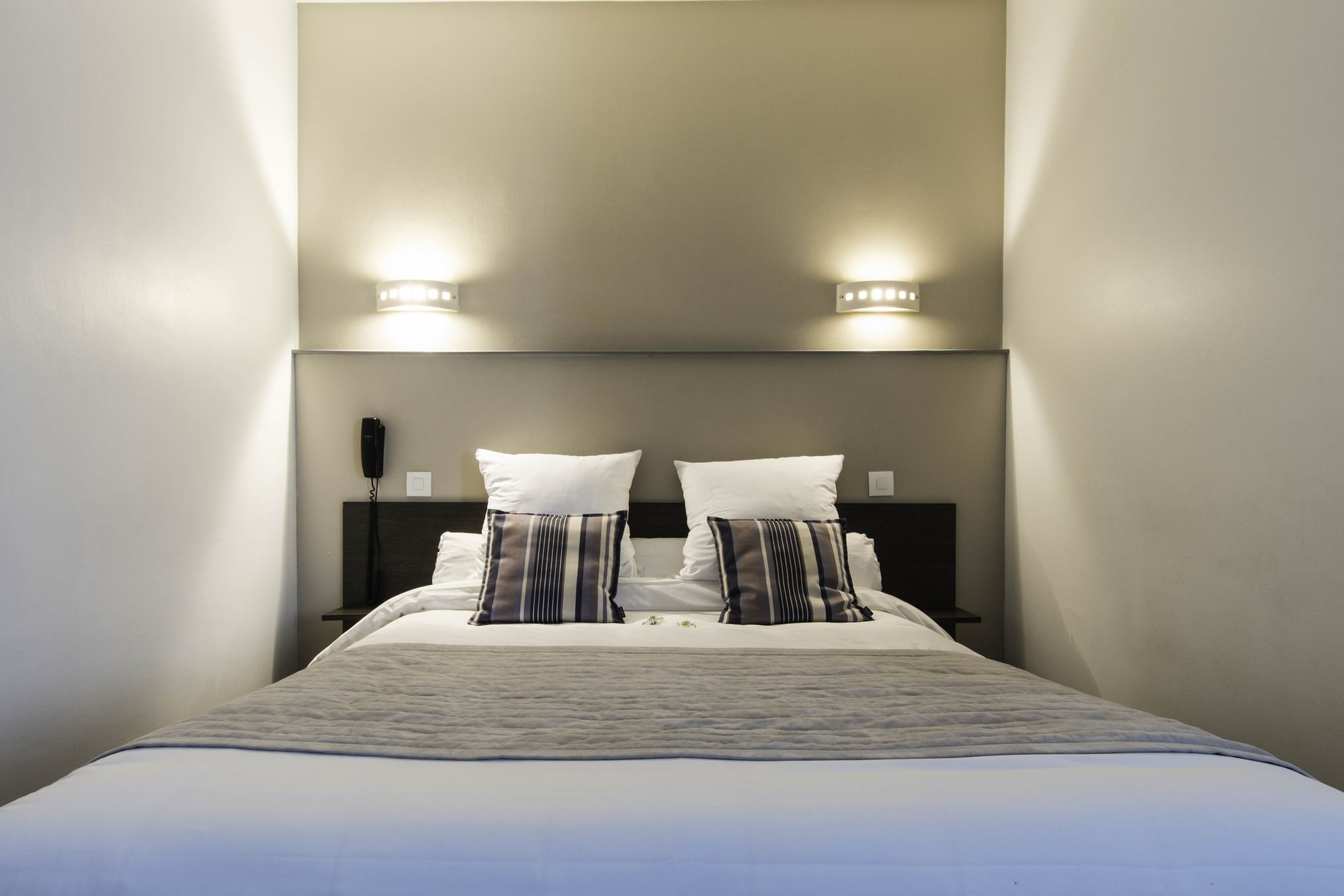 Фото Un Hôtel sur le Port