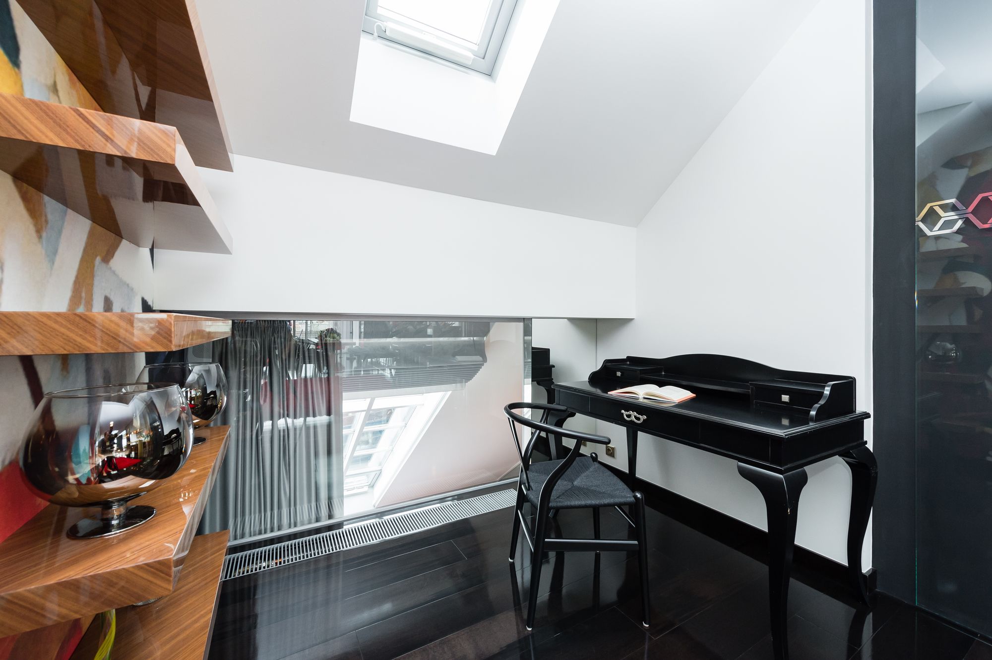 Фото Empirent Aquarius Apartments