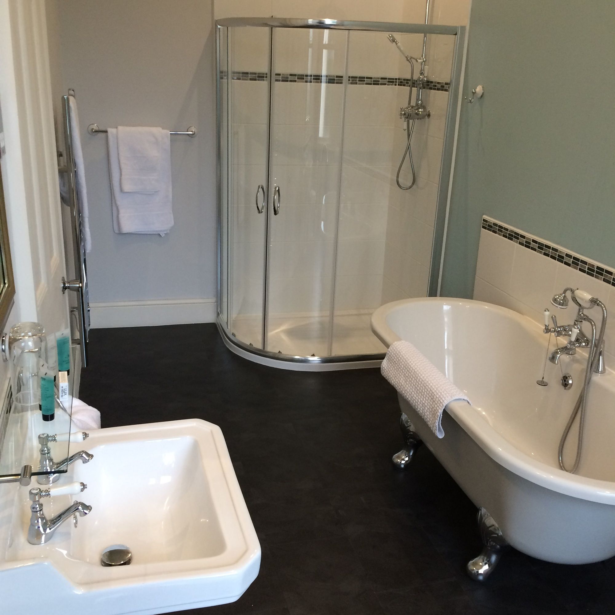 Фото Crofton House Hotel