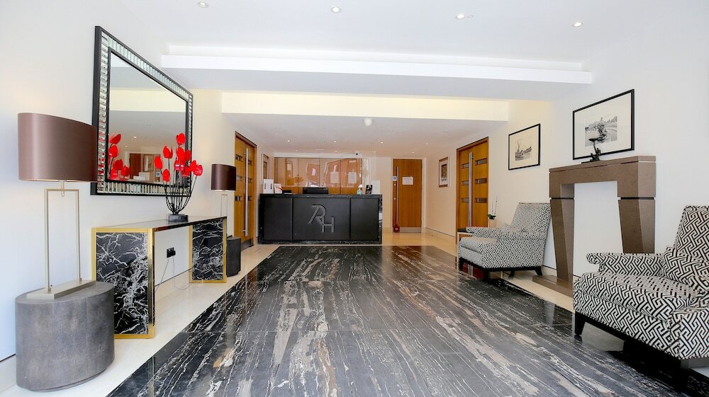 Фото Roland House Apartments