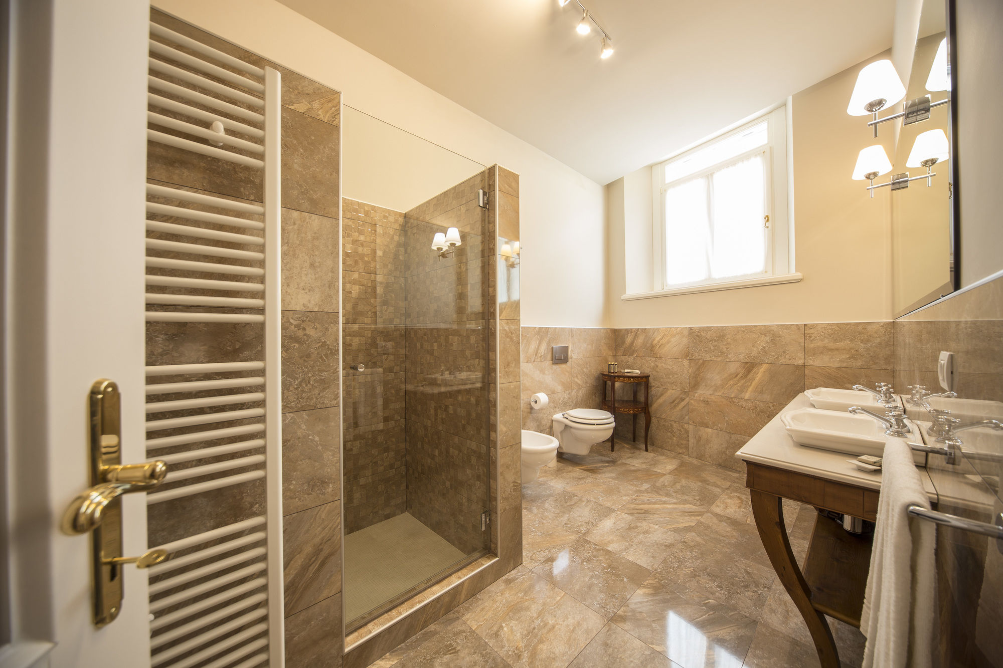 Фото Lady Capulet Apartments