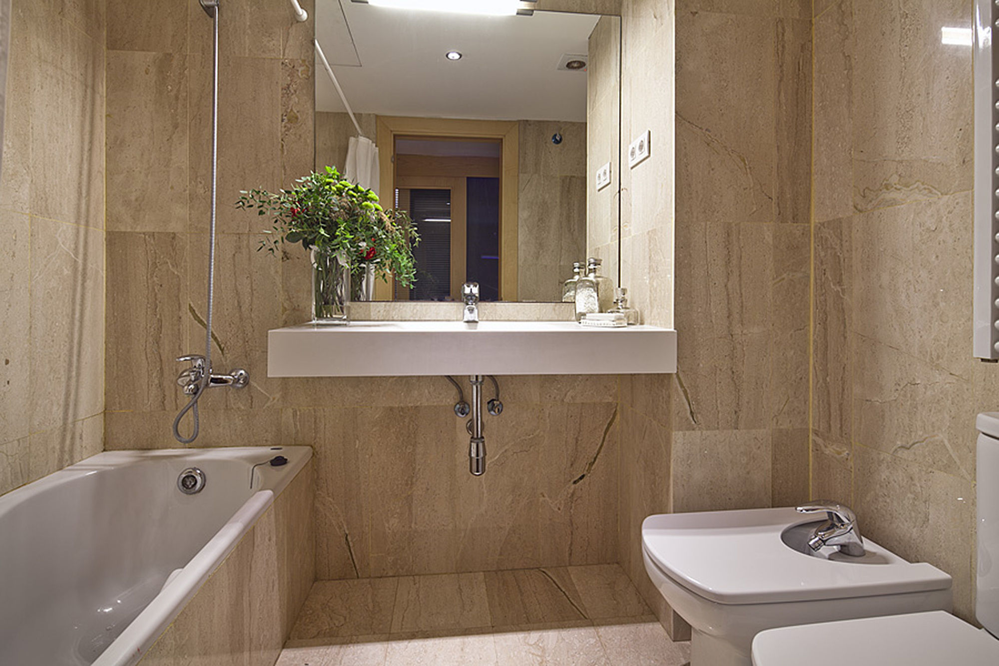 Фото My Space Barcelona Executive Apartments Center