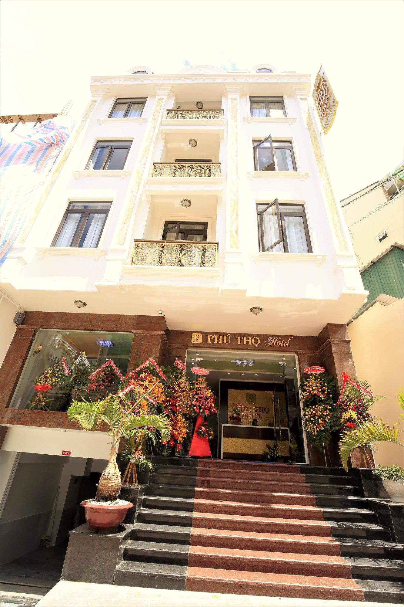 Фото Da Lat Phu Tho Hotel