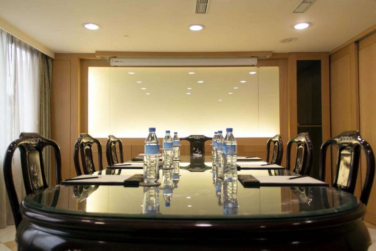 Фото Royal Seasons Hotel Taipei Nanjing West