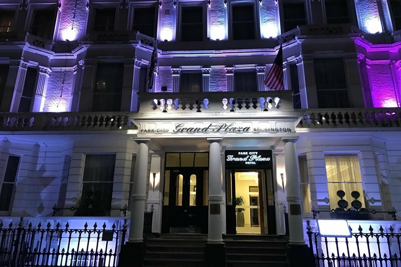 Фото Park City Grand Plaza Kensington