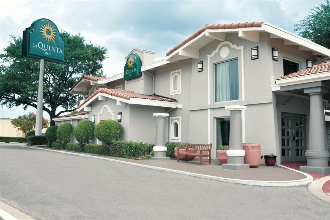 Фото La Quinta Inn by Wyndham Dallas Uptown