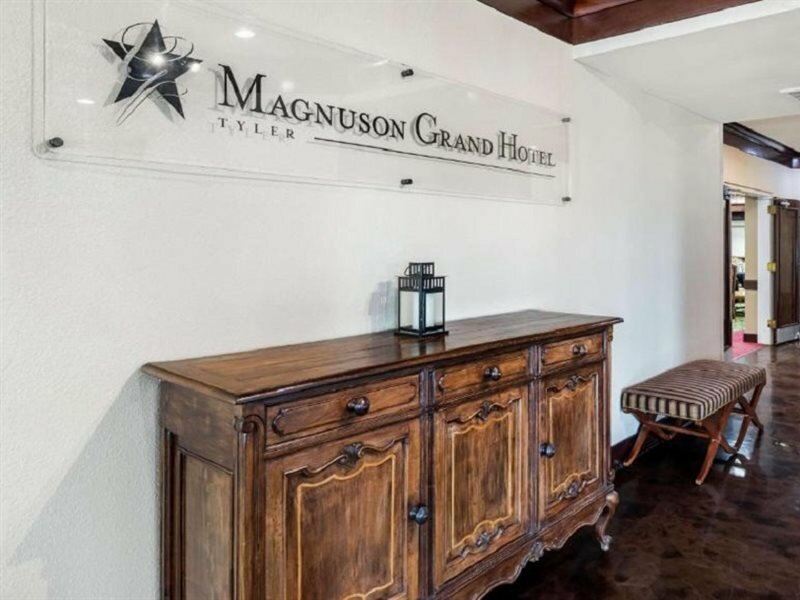 Фото Magnuson Grand Hotel & Conference Center Tyler