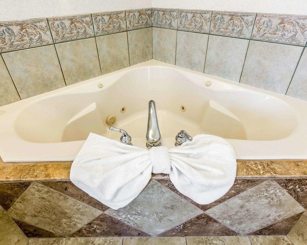 Фото Comfort Suites Downtown Sacramento