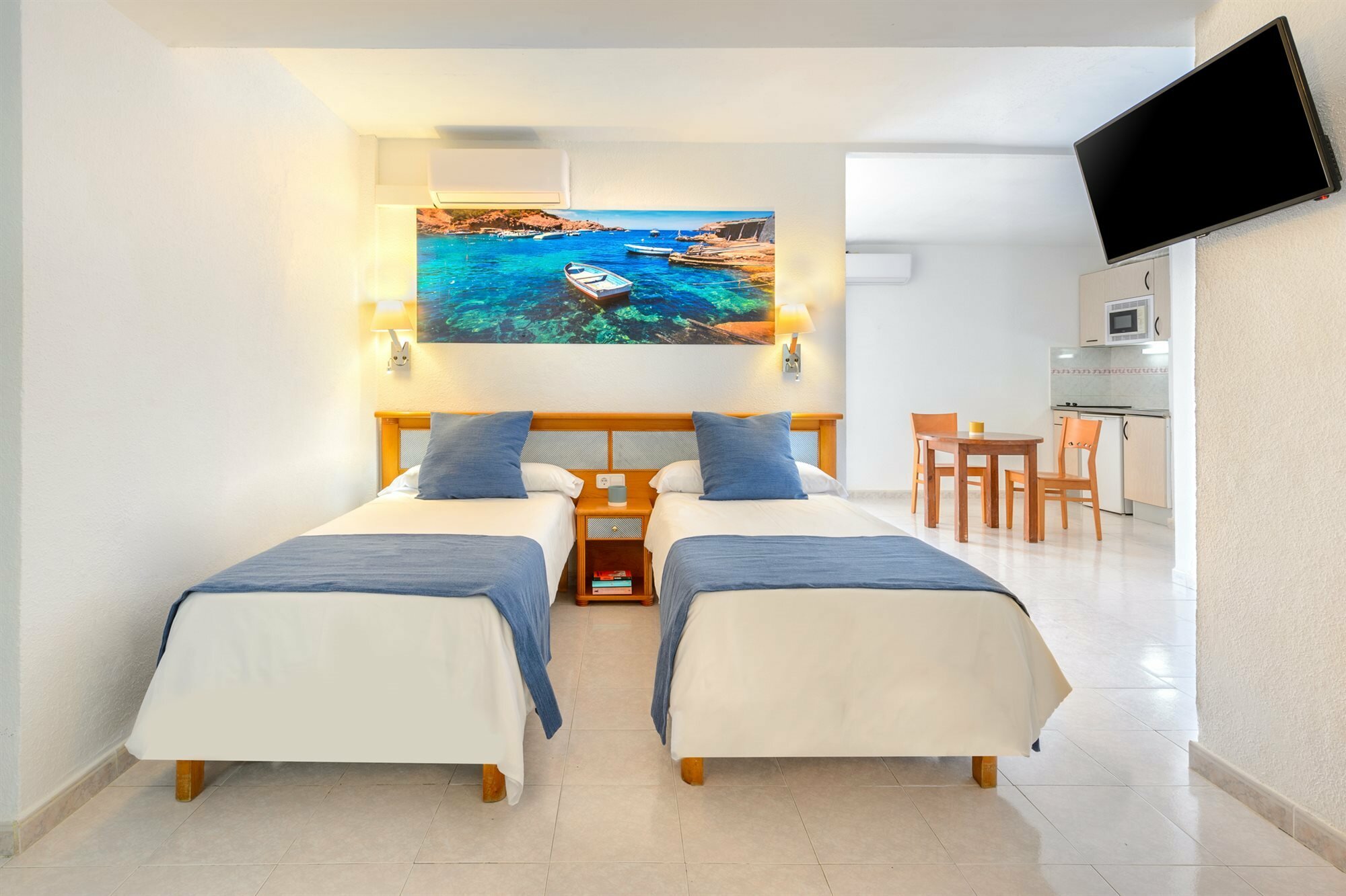 Фото Apartamentos Vibra Caleta - Adults Only