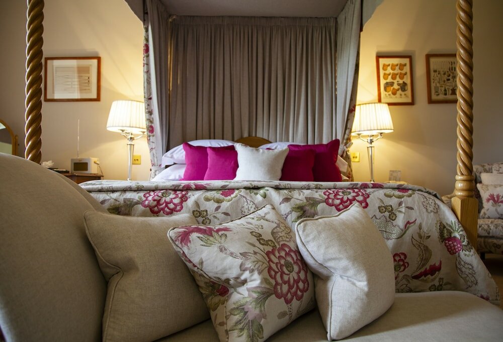 Фото Llangoed Hall