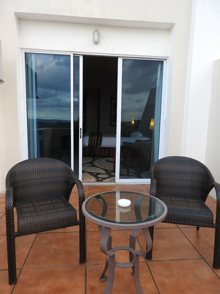 Фото Crown Vista Hotel