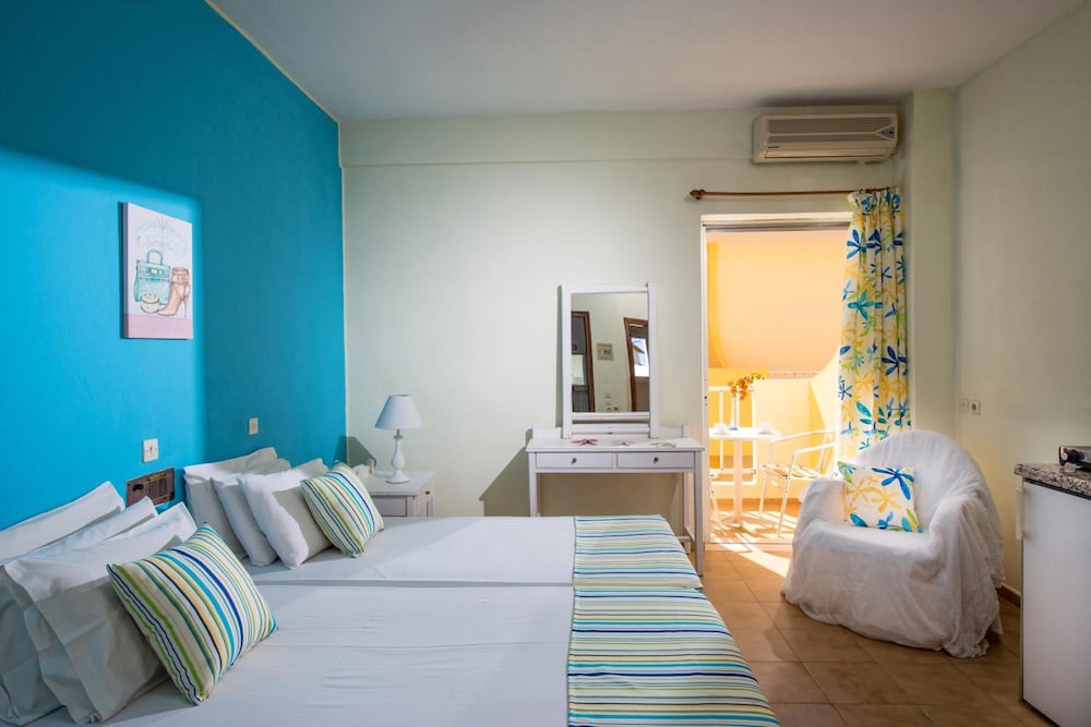 Фото Mistral Hotel - Adults Only