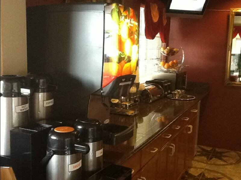 Фото Super 8 by Wyndham Pasadena/LA Area