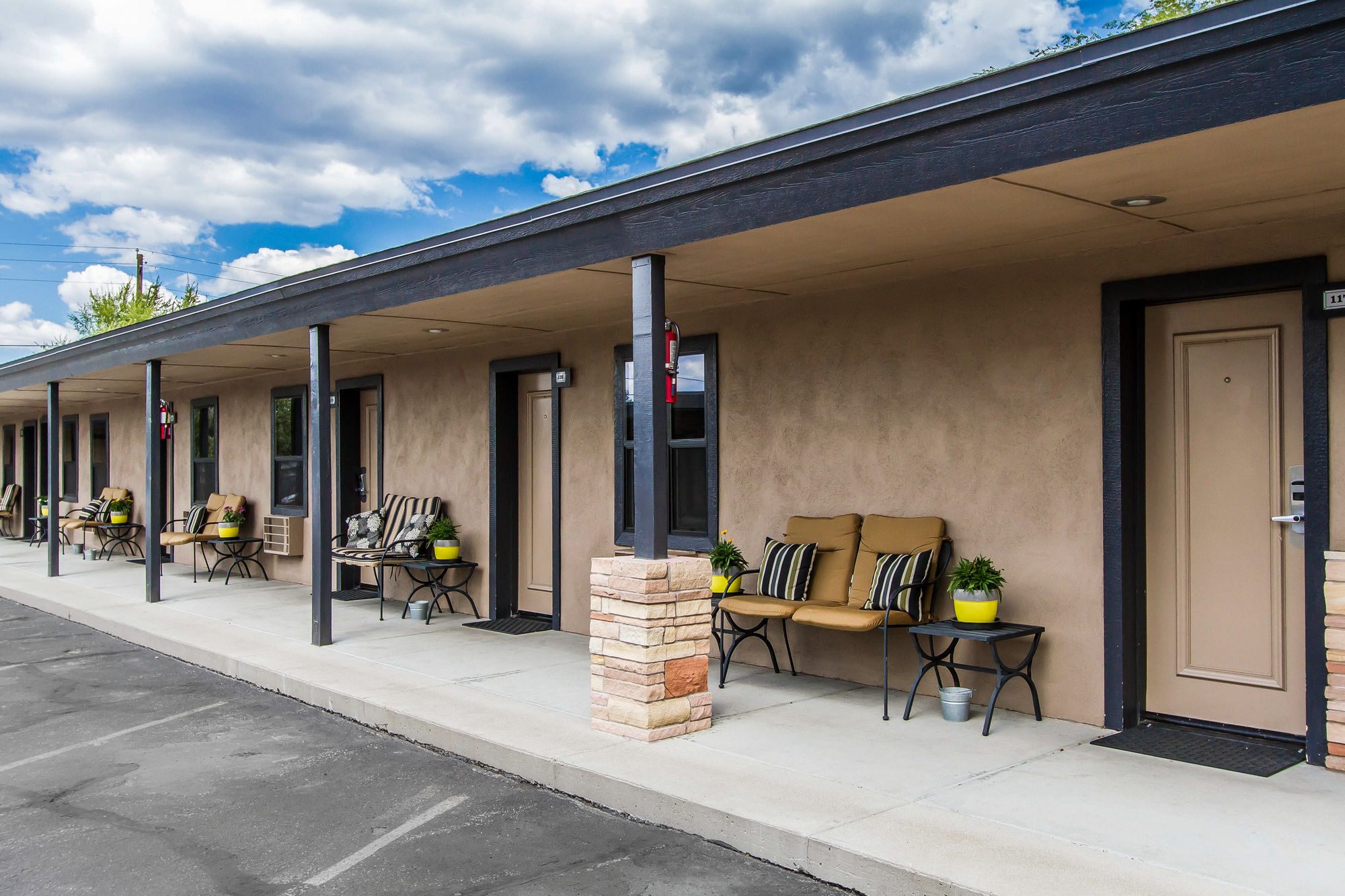 Фото Rodeway Inn & Suites Williams Downtowner - Rte 66