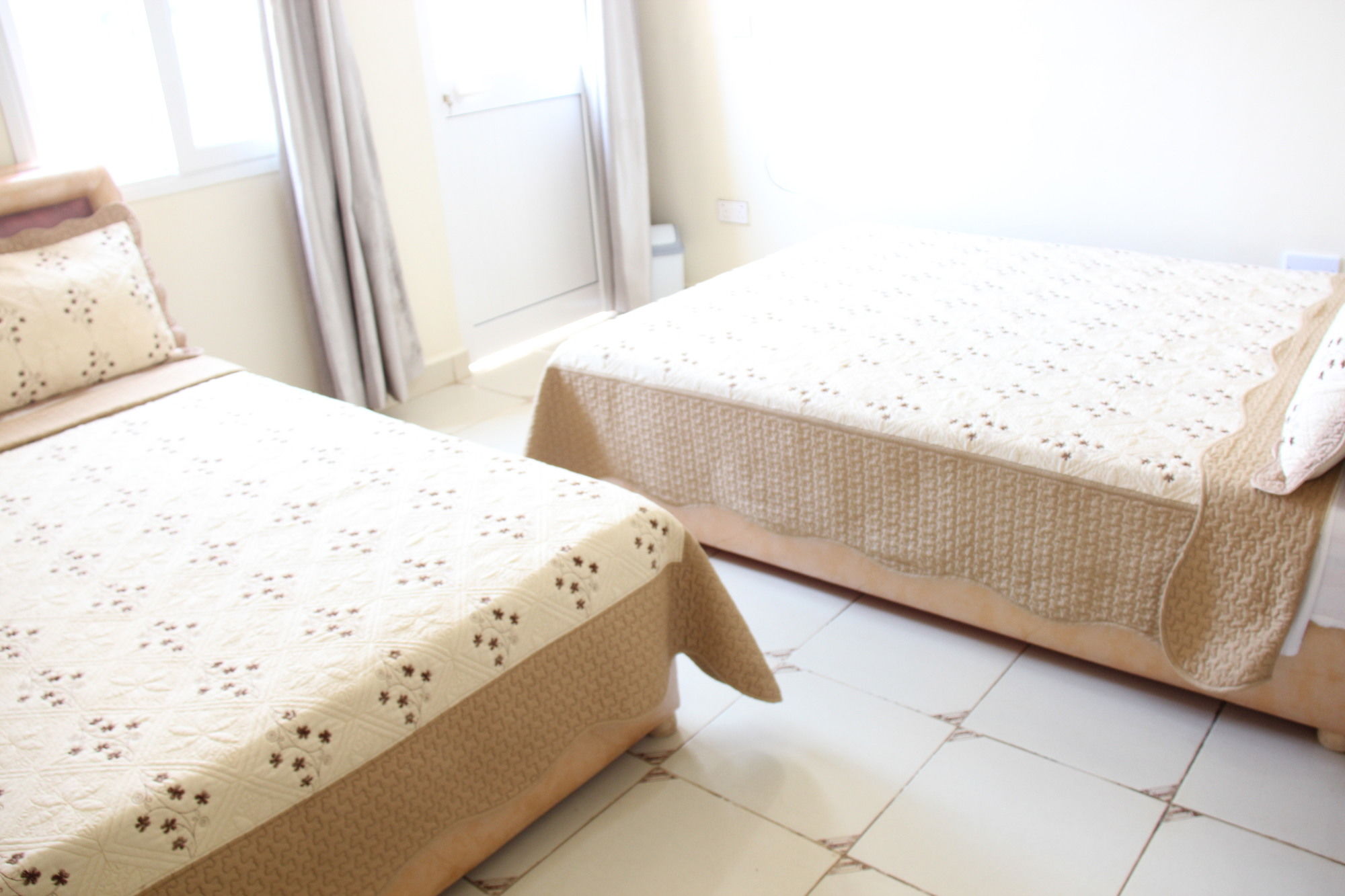 Фото Hotel Top Five