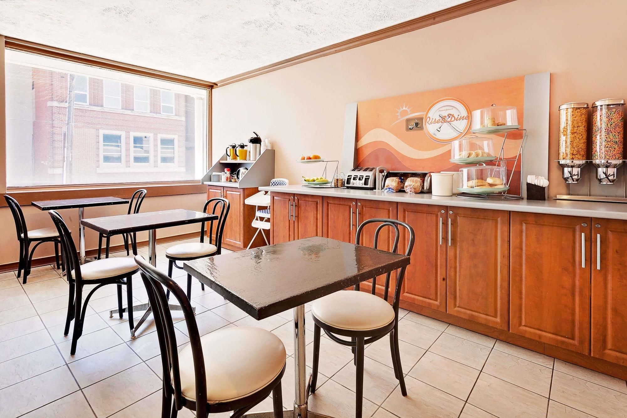 Фото Knights Inn North Bay