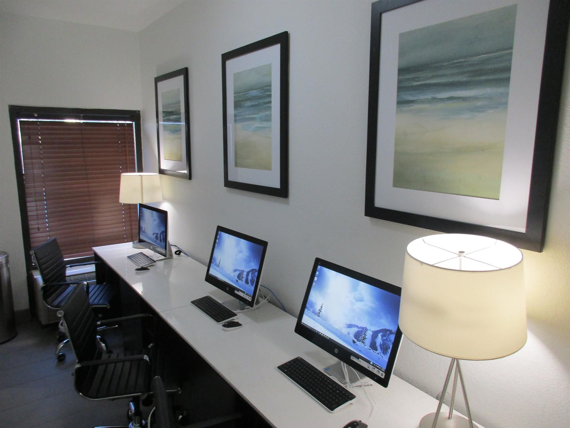 Фото Clarion Pointe