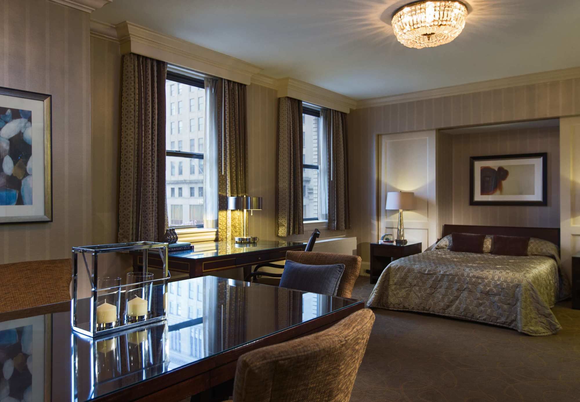 Фото Renaissance Cleveland Hotel