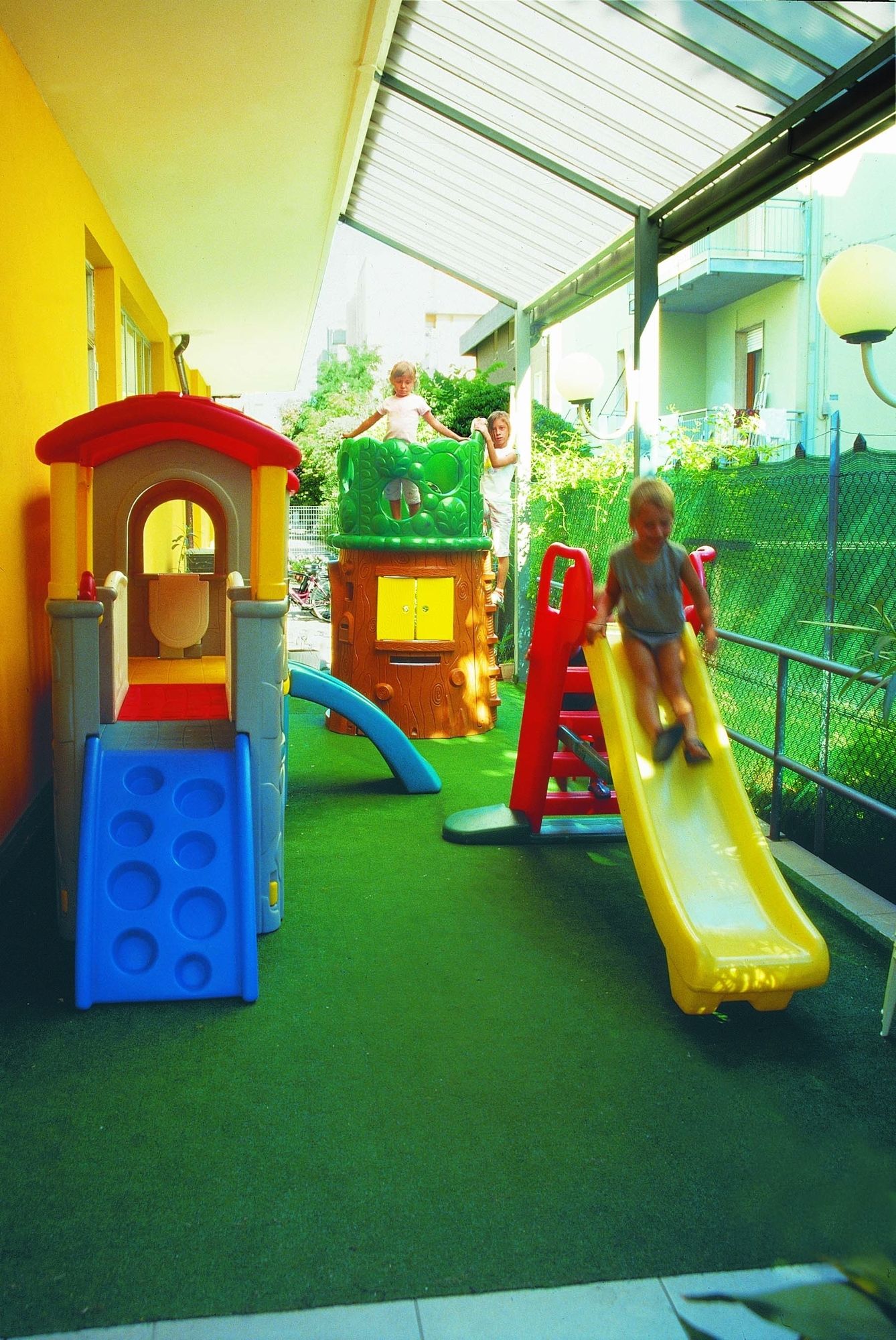 Фото Hotel Capitol