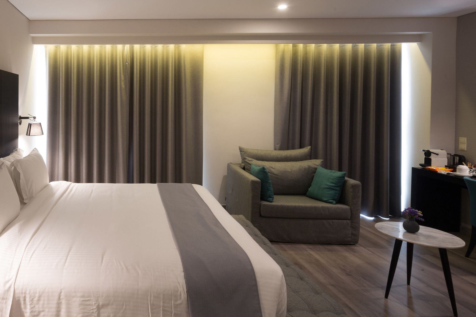 Фото Lozenge Hotel