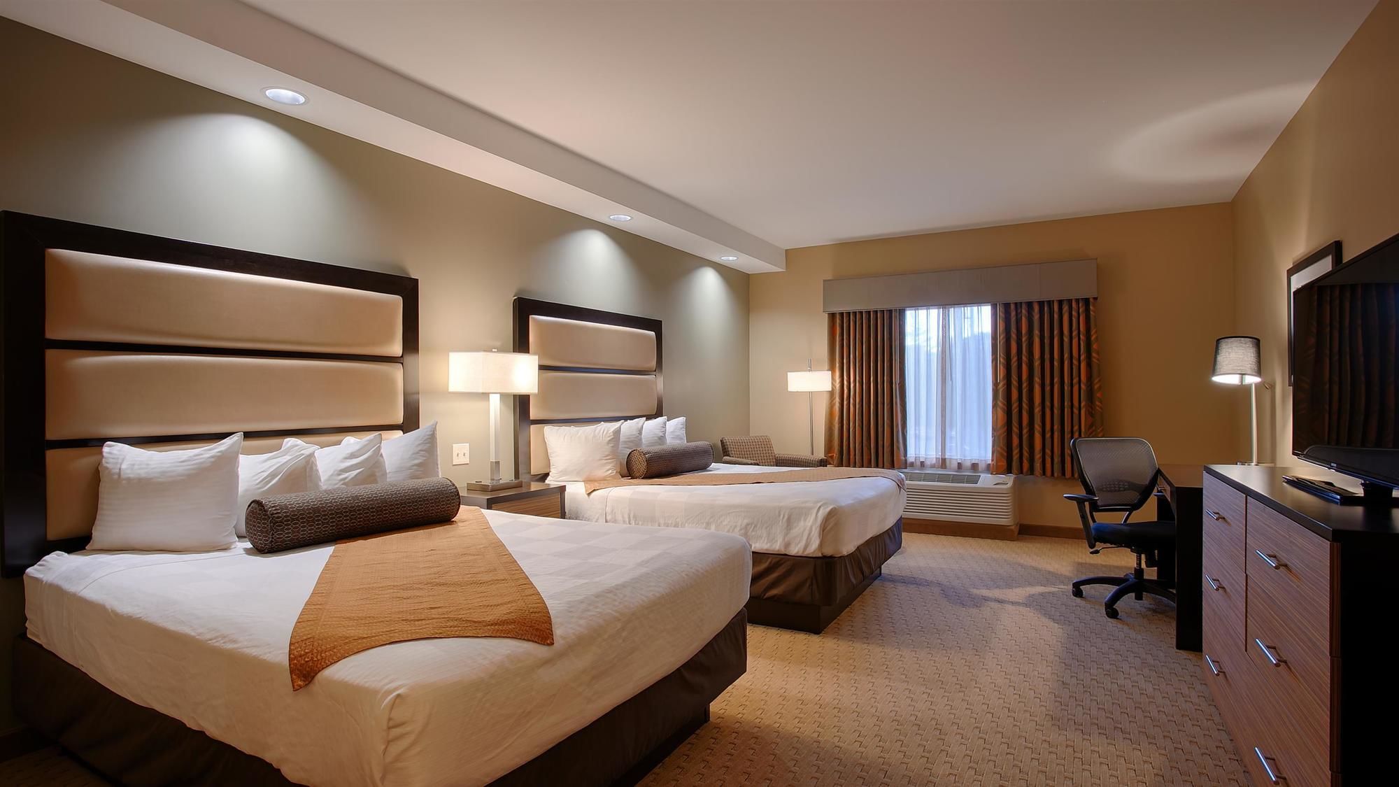 Фото Best Western Plus College Park Hotel