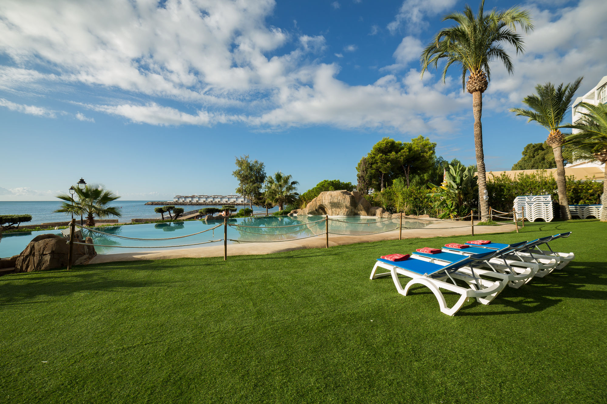 Фото Gran Hotel Las Fuentes de Fantasía Hoteles