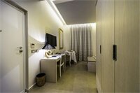 Фото Augustana House