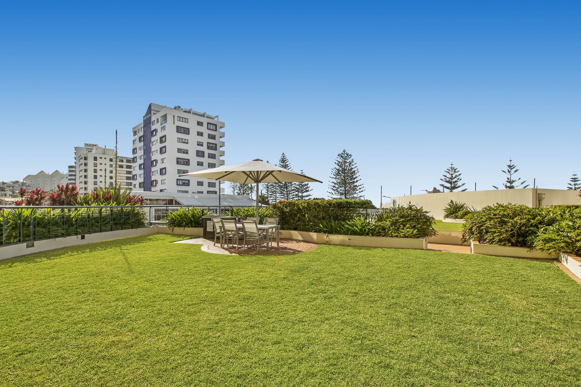 Фото Mantra Mooloolaba Beach