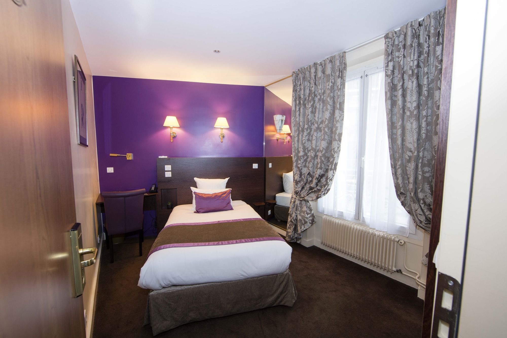 Фото Queens Boutique Hotel