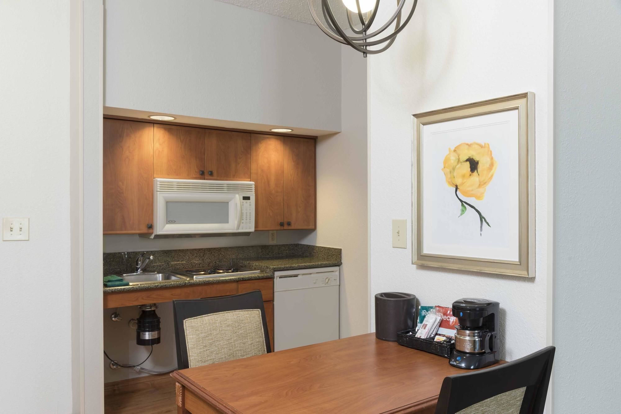 Фото Homewood Suites by Hilton Indianapolis Airport Plainfield