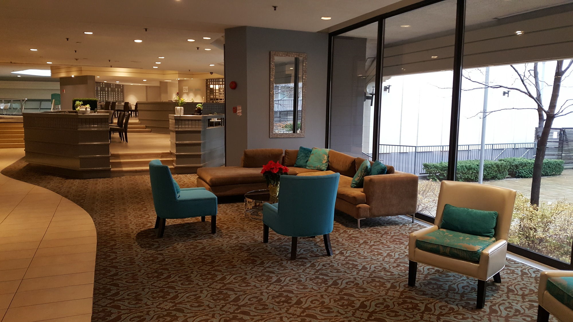 Фото Toronto Don Valley Hotel and Suites