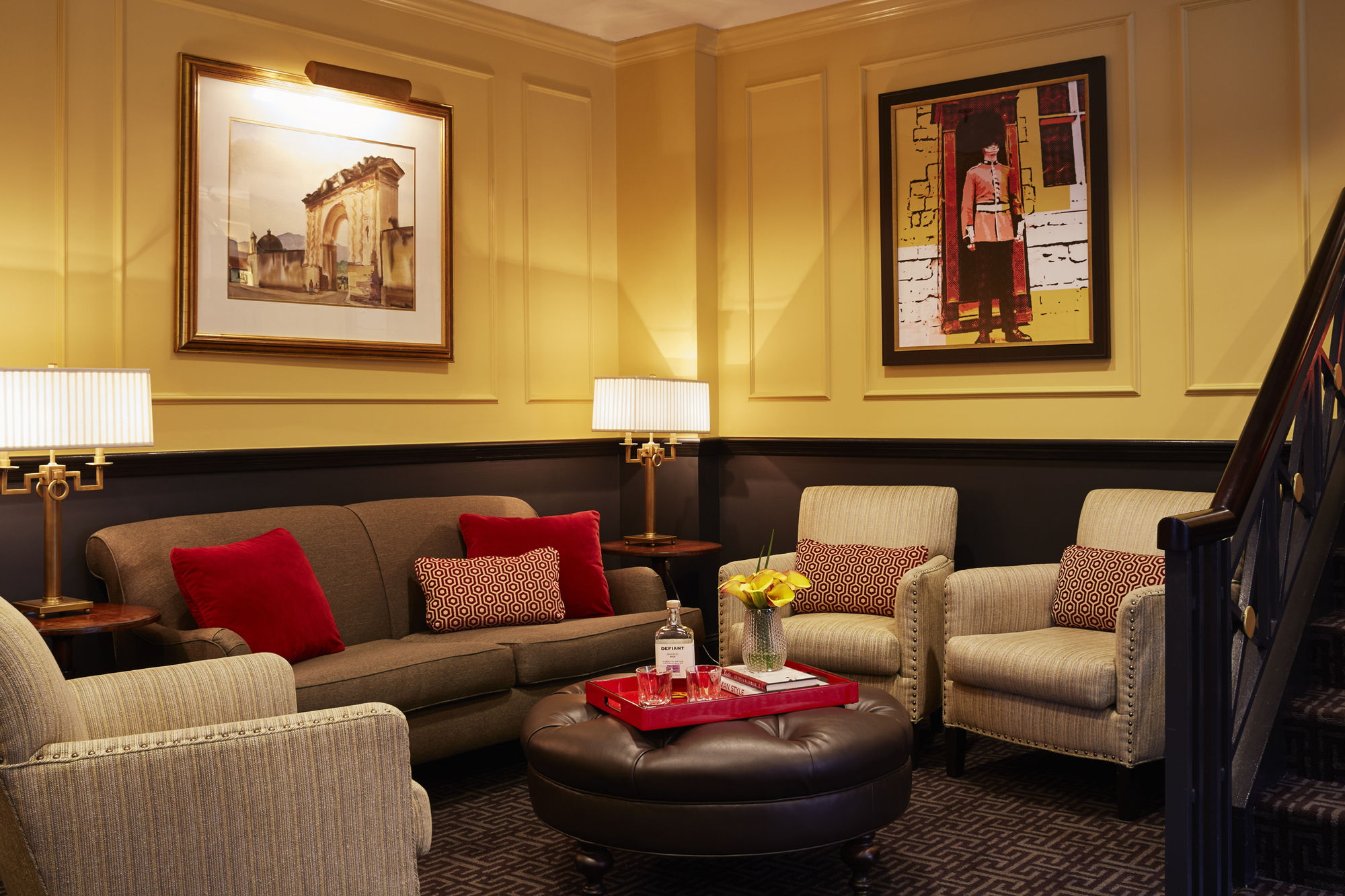 Фото The Dunhill Hotel