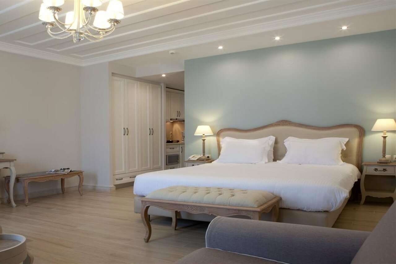 Фото Royal Nidri Hotel & Apartments