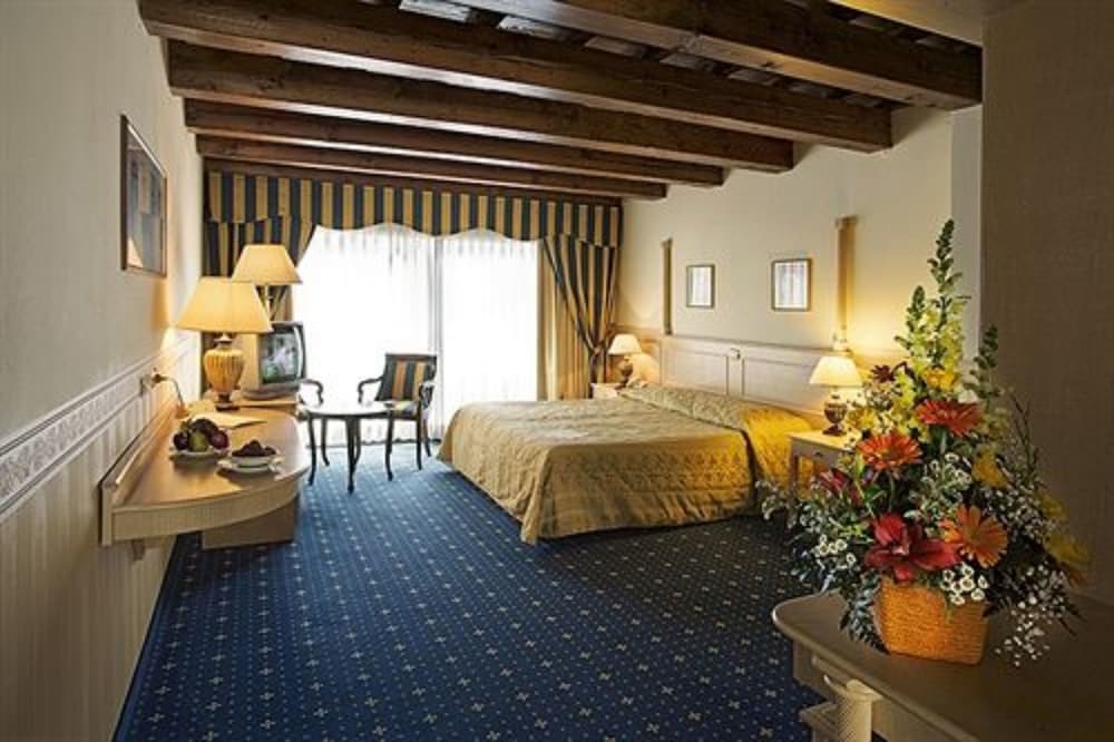 Фото Hotel Orologio