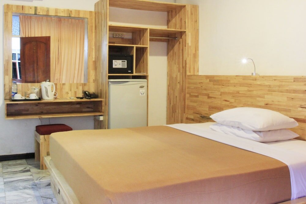 Фото Hotel Karthi