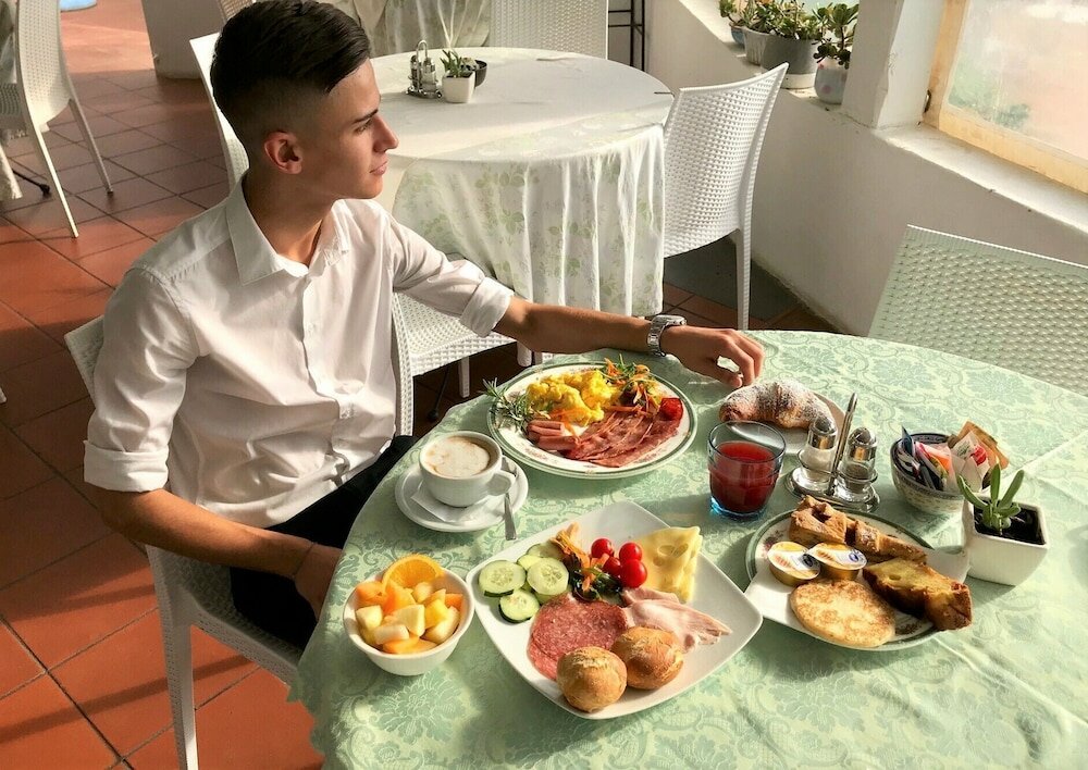 Фото Hotel Stefania Boutique Hotel by the Beach