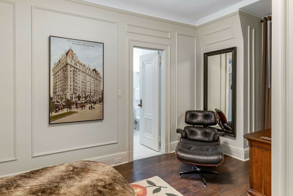 Фото The Fort Garry Hotel